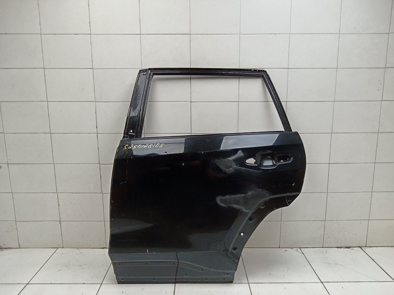 Дверь задняя левая на Toyota RAV4 XA50 2019>