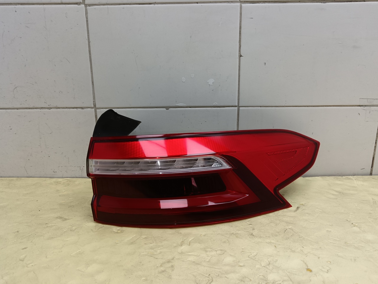 Фонарь задний наружный правый на Haval F7 2019-2025
