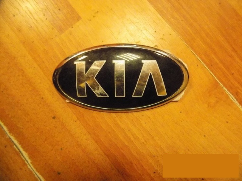 Эмблема на Kia Ceed 2012>