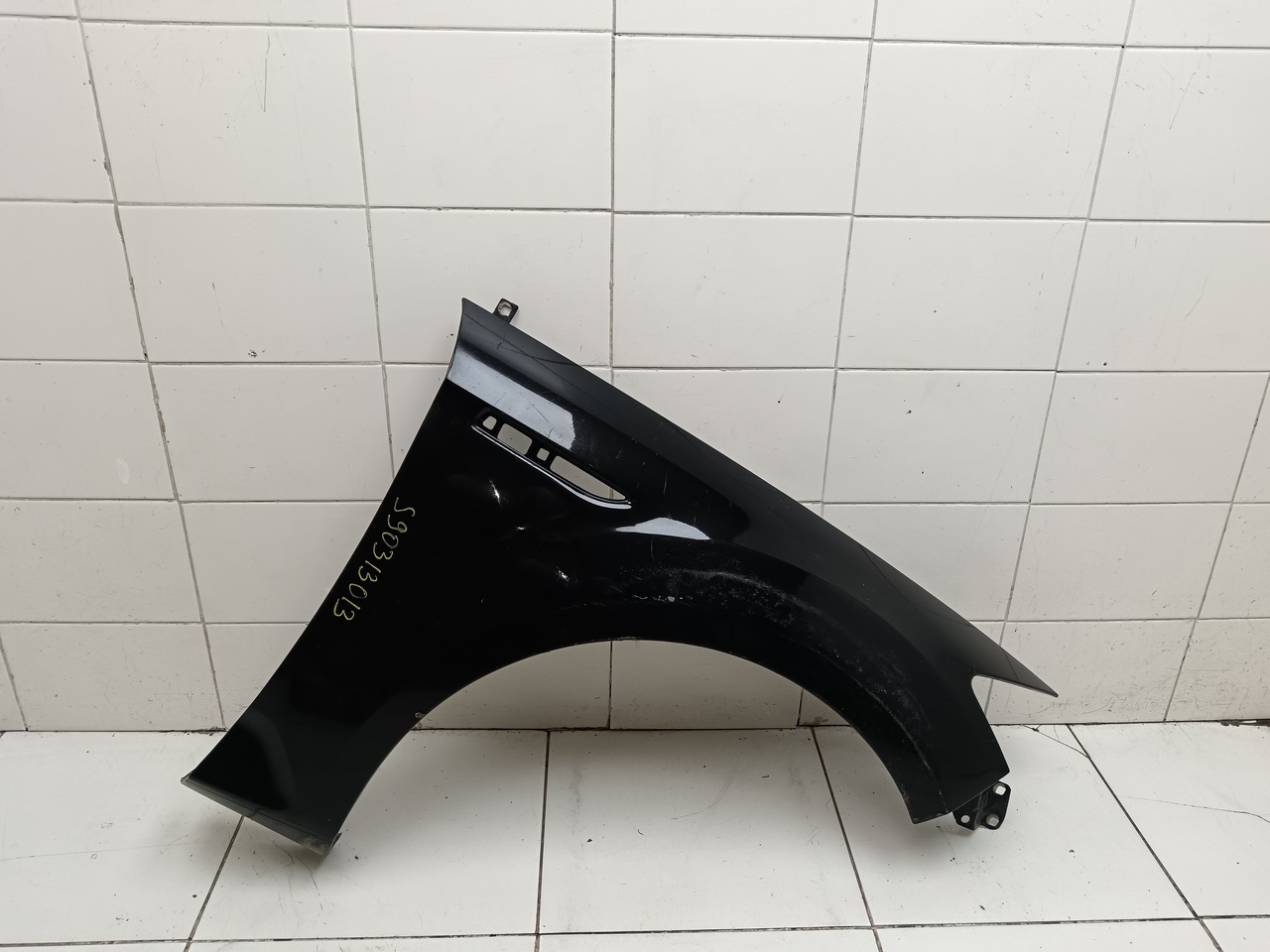 Крыло переднее правое на Ford Mondeo 4 2007-2015