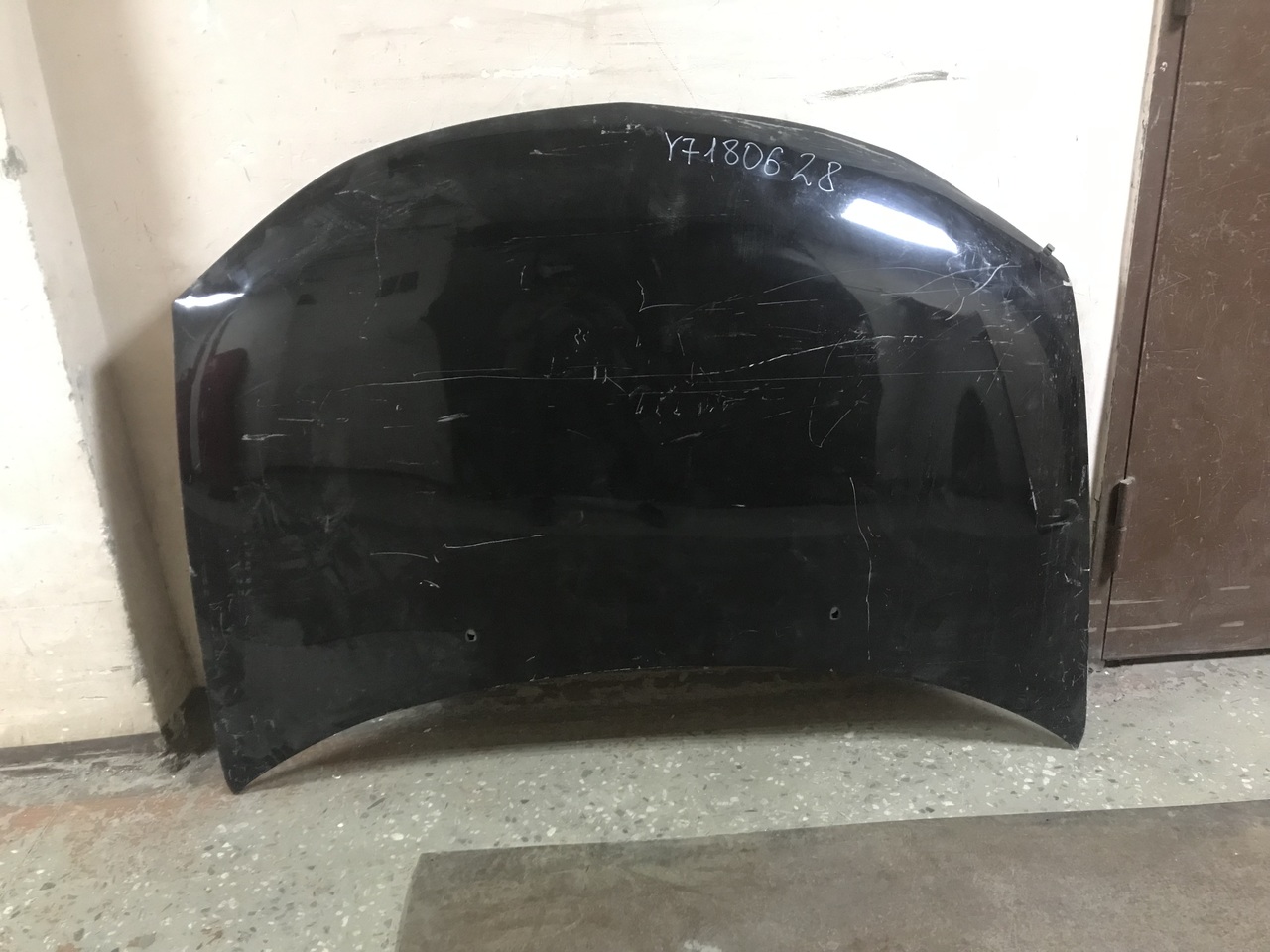 Капот на Mitsubishi Outlander  XL (CW) 2006-2012 капот до 06/2009 года