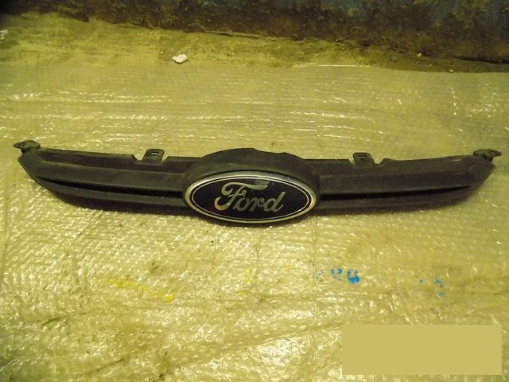 Решетка радиатора на Ford Fiesta 2008>