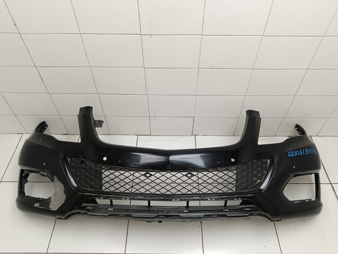 Бампер передний на Mercedes Benz GLK Class X204 2008-2015