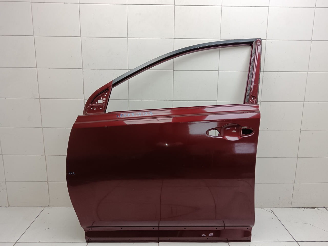 Дверь передняя левая на Toyota RAV 4 2013-2019