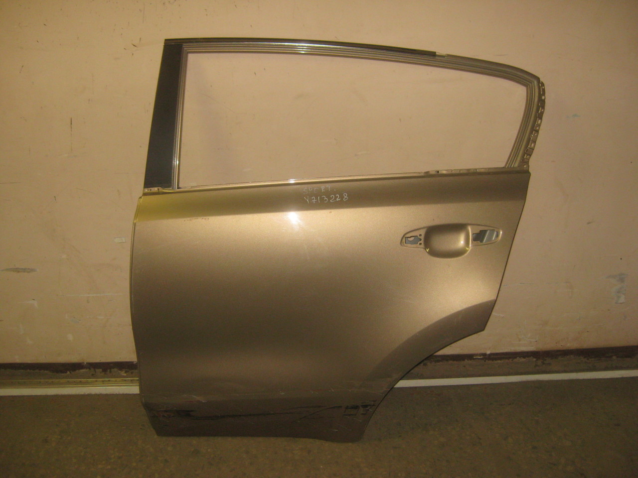 Дверь задняя левая на Kia Sportage 4 2015>