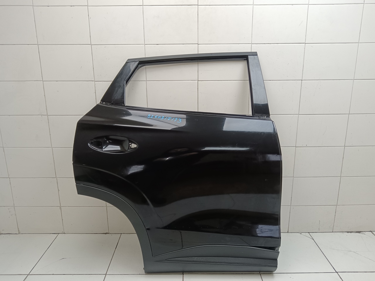 Дверь задняя правая на Omoda C5 2021>