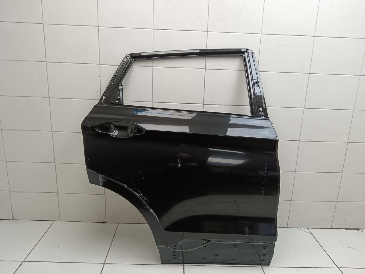 Дверь задняя правая на Belgee X50 2019> / Geely Coolray 2019>