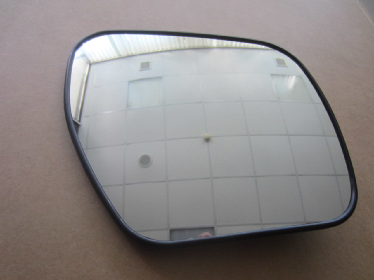 Зеркало правое на Mitsubishi Pajero / Montero 4 (V8, V9) 2007>