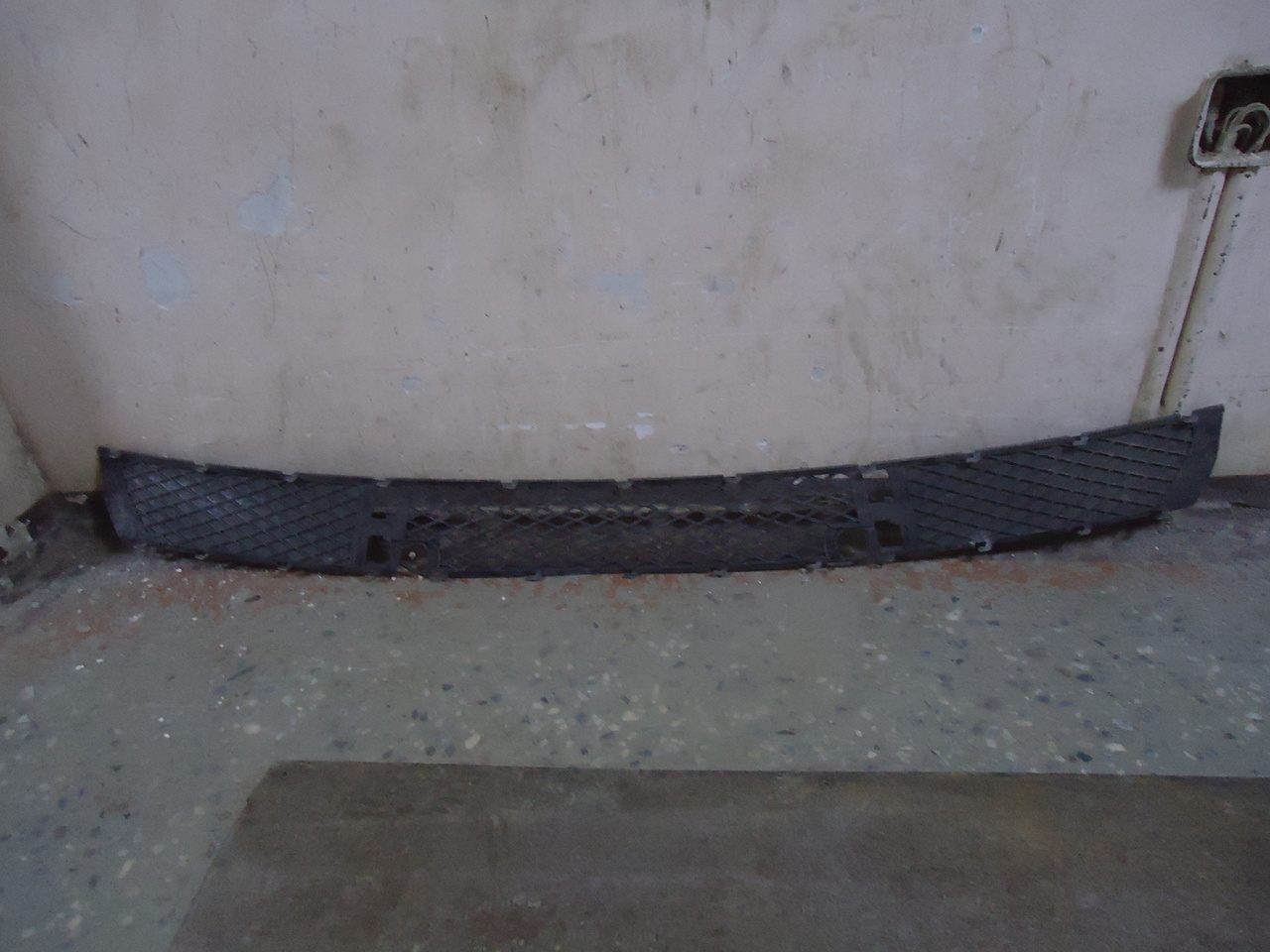 Решетка в бампер на BMW X3 E83 2004-2010