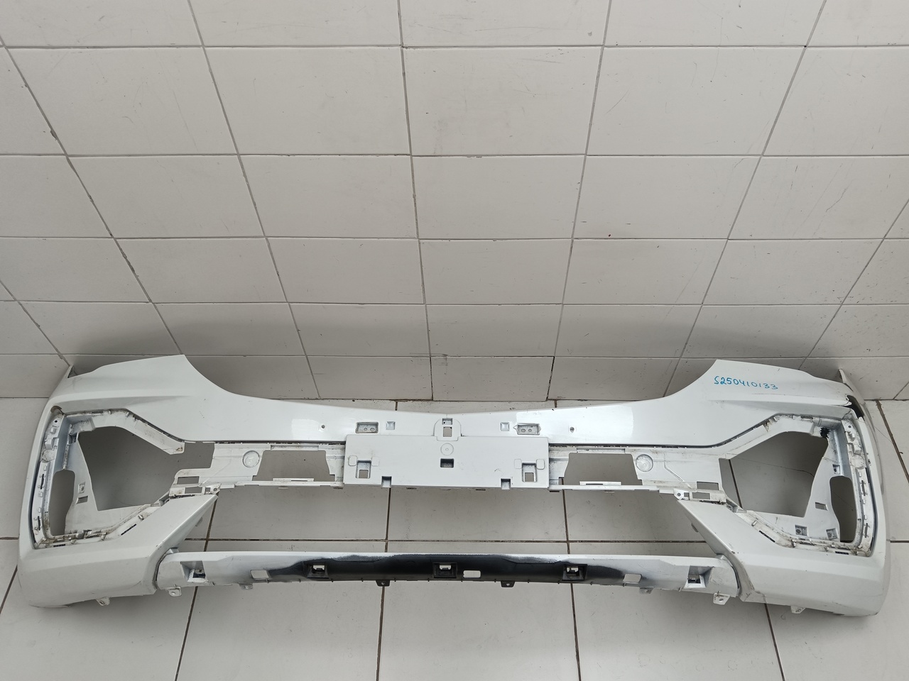 Бампер передний на Geely Monjaro 2021>