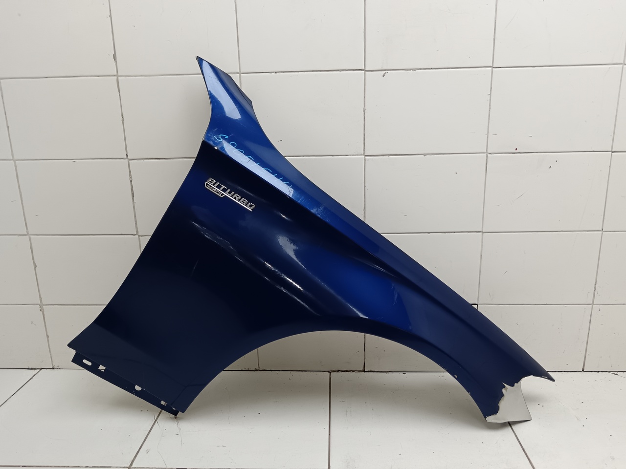 Крыло переднее правое на Mercedes Benz C Klasse W205 2014-2021