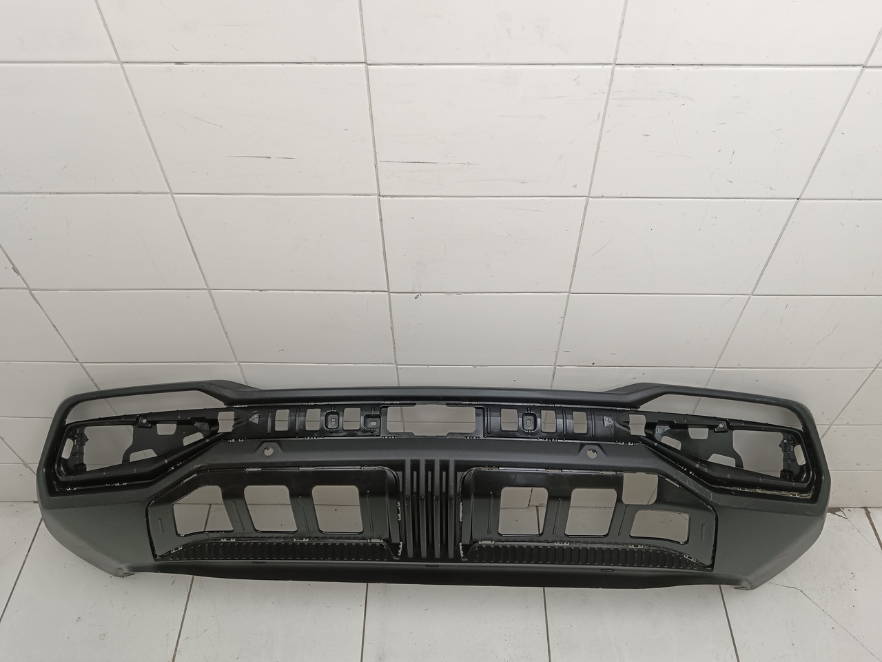 Юбка задняя на Geely Atlas 2 2023>