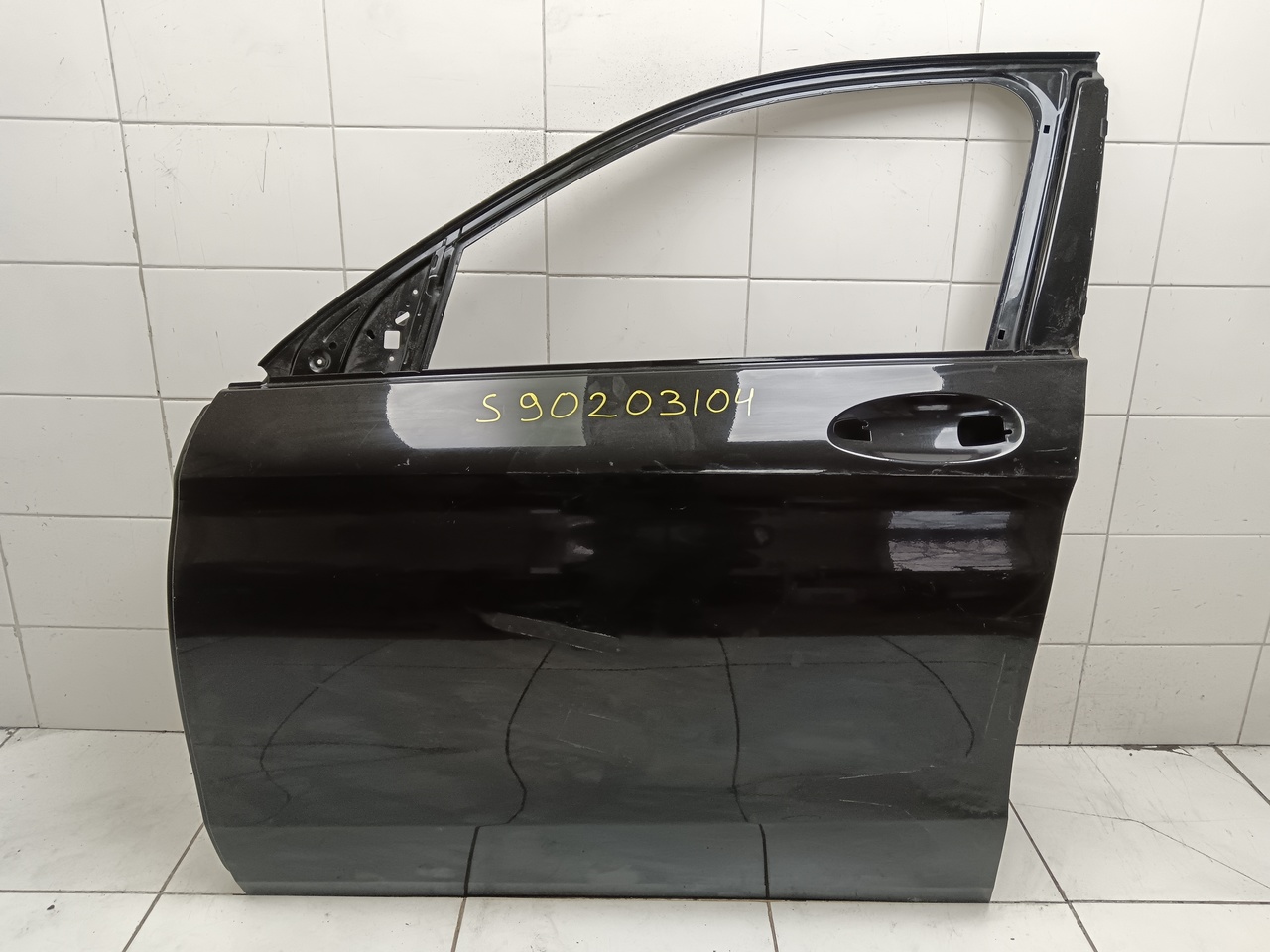Дверь передняя левая на Mercedes Benz GLC-Class C253 COUPE 2016> / Mercedes Benz GLC-Class X253 2015>