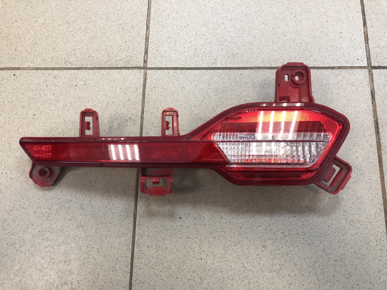 Фонарь в бампер на Hyundai Sonata 8 2019>