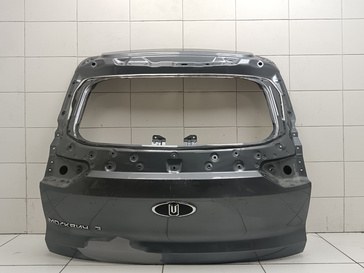 Дверь багажника на Moskvich 3 2022>