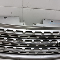 Решетка радиатора на Land Rover Range Rover 4 2013>