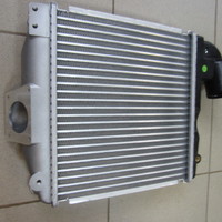 Радиатор интеркулера на Toyota Land Cruiser 120 / Prado 2002-2009
