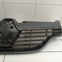 Решетка радиатора на Renault Logan II 2014> / Renault Sandero 2014>