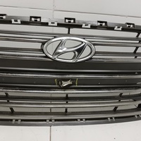 Решетка радиатора на Hyundai Elantra 6 2016-2020