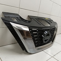 Решетка радиатора на Nissan X-Trail T32 2014-2022