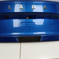 Крышка багажника на Lada Vesta 2015>