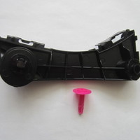 Кронштейн бампера переднего на Toyota RAV 4 2006-2013
