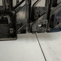 Решетка радиатора на Hongqi HS5 2019>