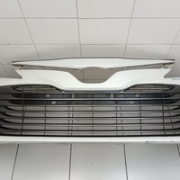 Бампер передний на Toyota Camry V70 2017-2025