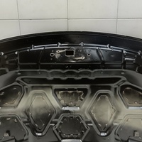 Капот на Ford Explorer 5 2010-2019