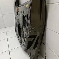 Дверь передняя правая на Renault Duster 1 2012-2021
