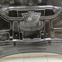 Капот на Ford Kuga 2012>