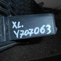 Решетка в бампер на Mitsubishi Outlander  XL (CW) 2006-2012 решетка в бампер после 06/2009 года