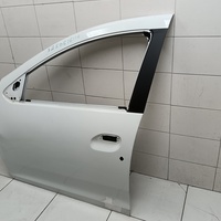 Дверь передняя левая на Renault Sandero 2 2014-2022 / Renault Logan 2 2014-2022