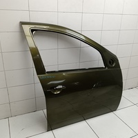 Дверь передняя правая на Renault Duster 1 2012-2021