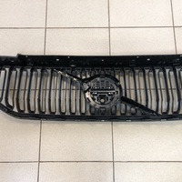 Решетка радиатора на Volvo XC40 2018>