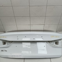 Крышка багажника на Lada Vesta 2015>