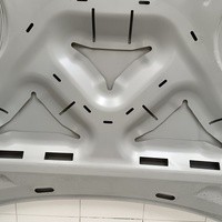 Капот на Porsche Macan 2013>
