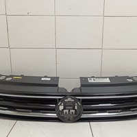 Решетка радиатора на VW Tiguan 2 2017>