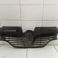 Решетка радиатора на Renault Logan II 2014> / Renault Sandero 2014>