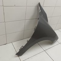 Крыло переднее правое на Renault Megane 3 2009>