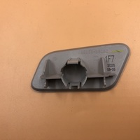 Крышка форсунки омывателя фары на Toyota Camry V80 2024-2026 (Тойота Камри)