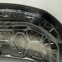 Капот на Ford Explorer 5 2010-2019