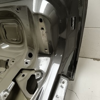 Крышка багажника на Geely Emgrand 2021>