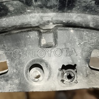 Решетка радиатора на Toyota Land Cruiser 300 2021>