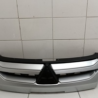 Решетка радиатора на Mitsubishi L200 5 KK KL 2015-2023