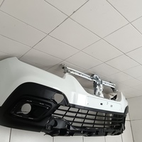 Бампер передний на Renault Sandero 2 2014-2022 / Renault Logan 2 2014-2022