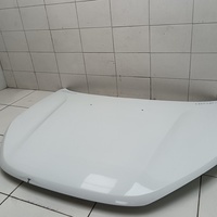 Капот на Lada Vesta 2015>