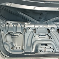 Крышка багажника на Ford Focus 2 2005-2008 / Ford Focus 2 2008-2011
