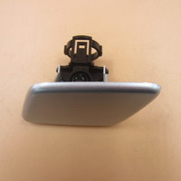 Крышка форсунки омывателя фары на Toyota Land Cruiser 120 / Prado 2002-2009