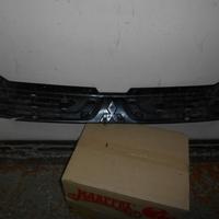 Решетка радиатора на Mitsubishi Outlander 3 (GF) 2012>